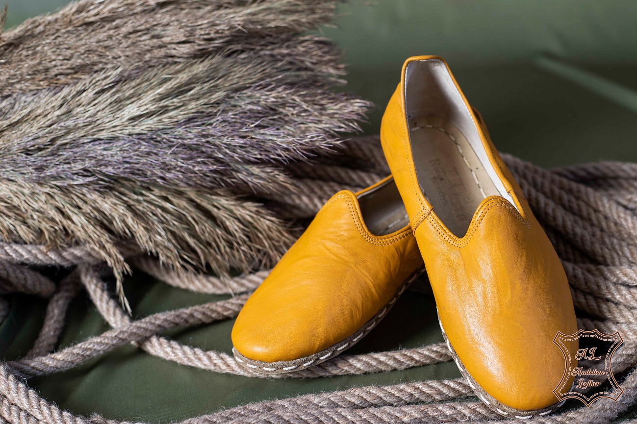 Fantasy stitched male yemeni yellow