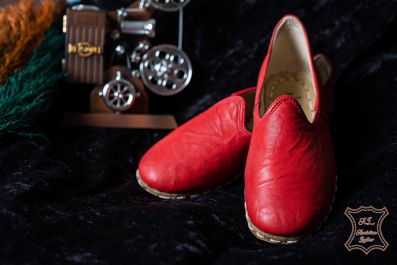 Fantasy stitched male yemeni red