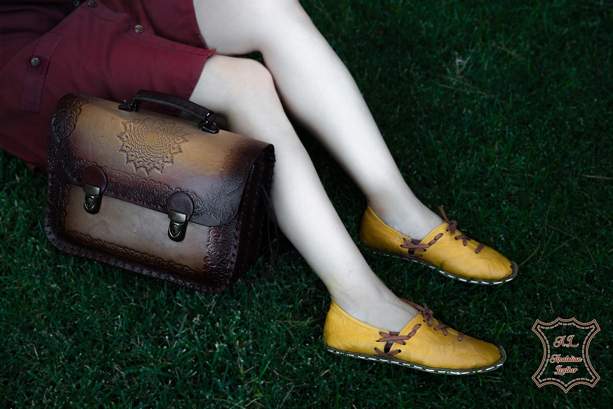 Women Ottoman Half Light Yellow