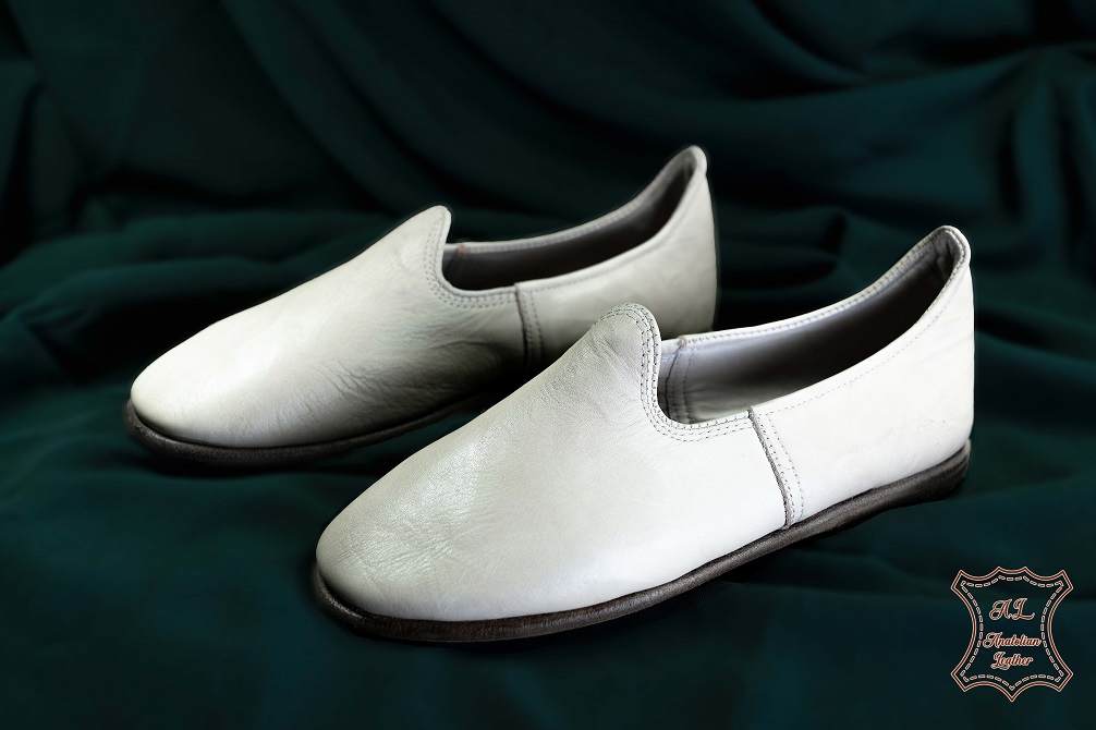 Fancy seamless unisex white